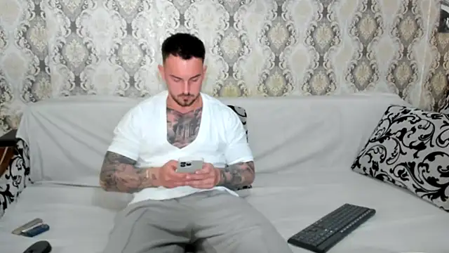 Jonmusclemaster online show from April 15, 7:51 pm