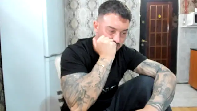 Jonmusclemaster online show from May 21, 8:39 pm
