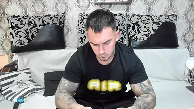 Jonmusclemaster online show from November 13, 8:13 pm