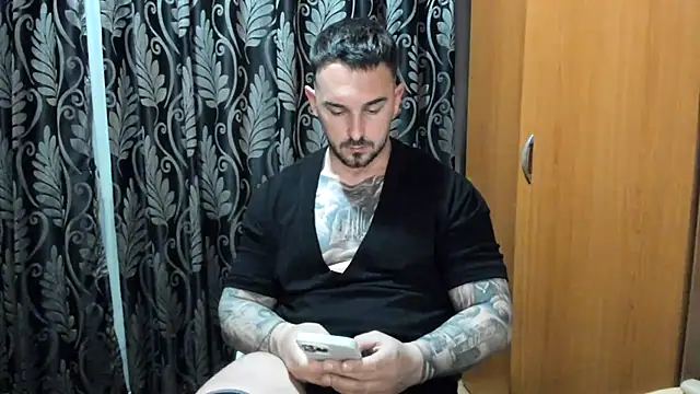 Jonmusclemaster online show from April 16, 9:39 pm