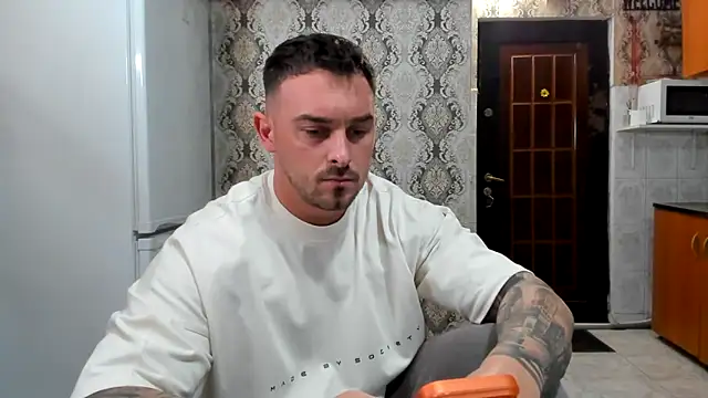 Jonmusclemaster online show from May 31, 8:20 pm