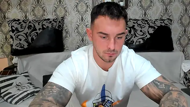 Jonmusclemaster online show from November 14, 8:34 pm