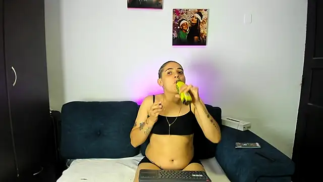 AndreaAndKarina online show from October 30, 12:42 am