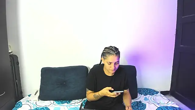 AndreaAndKarina online show from November 29, 12:00 am