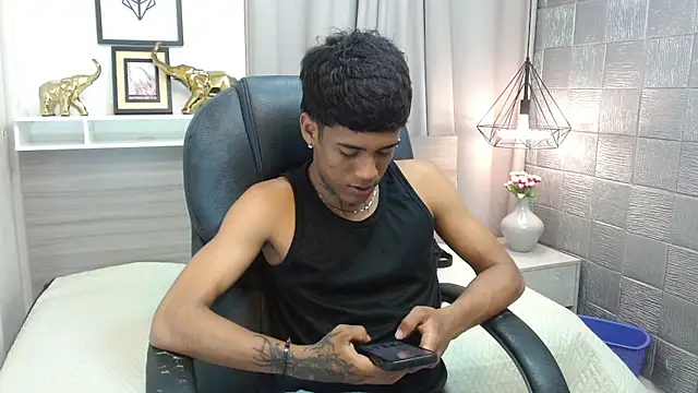 Alan Cute18 online show from February 14, 4:34 am