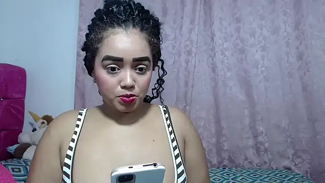 Snapshot of kiara_milf_ chatting on November 2, 12:26 am kiara milf online show from November 2, 12:26 am