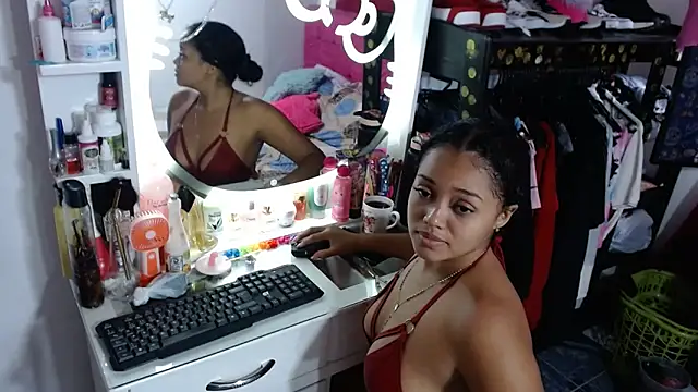 kiara milf  online show from June 15, 7:46 pm