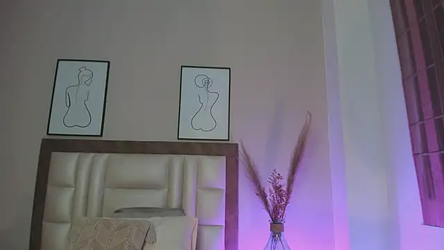 Snapshot of AlissaNix chatting on October 15, 7:11 pm AlissaNix online show from October 15, 7:11 pm