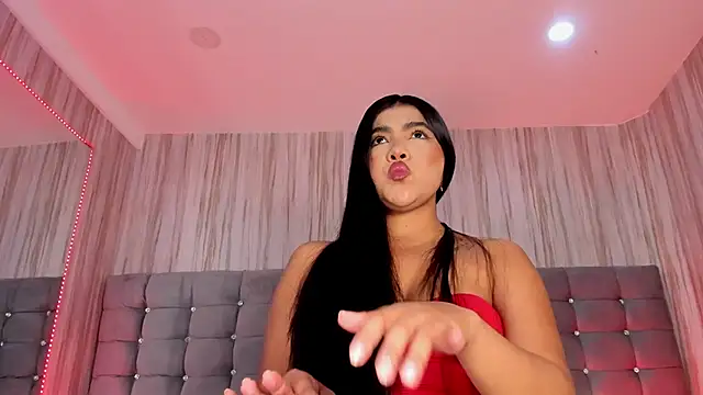 Poacahontasfg online show from July 1, 3:51 am