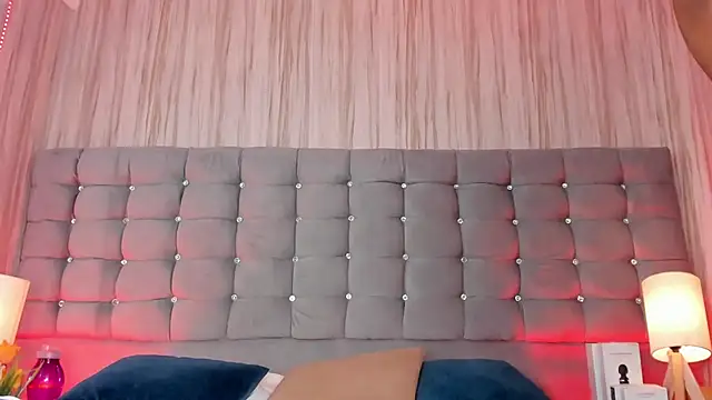 Poacahontasfg online show from October 20, 4:03 am