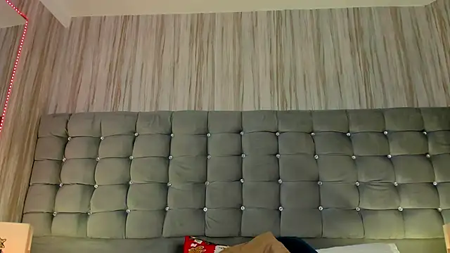 Poacahontasfg online show from December 21, 4:03 am