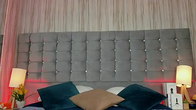 Poacahontasfg online show from October 5, 4:03 am