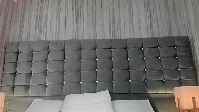 Poacahontasfg online show from November 27, 4:02 am