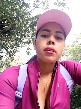 Snapshot of _andrea30 chatting on March 11, 12:39 pm andrea30 online show from March 11, 12:39 pm