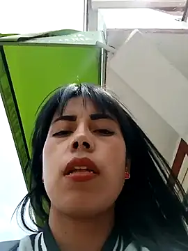 Snapshot of _andrea30 chatting on March 13, 6:01 pm andrea30 online show from March 13, 6:01 pm