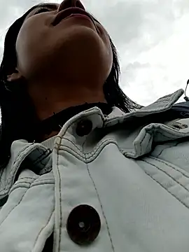 Snapshot of _andrea30 chatting on October 3, 12:06 pm andrea30 online show from October 3, 12:06 pm