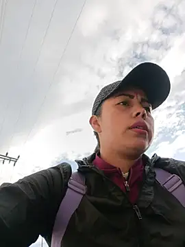 Snapshot of _andrea30 chatting on October 14, 11:44 am andrea30 online show from October 14, 11:44 am