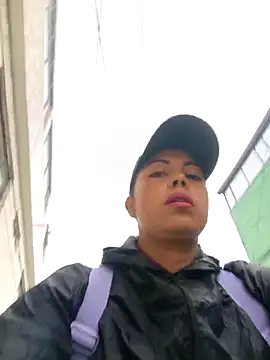 Snapshot of _andrea30 chatting on November 5, 11:13 am andrea30 online show from November 5, 11:13 am