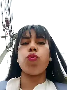 Snapshot of _andrea30 chatting on March 17, 12:25 pm andrea30 online show from March 17, 12:25 pm