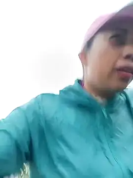 Snapshot of _andrea30 chatting on November 15, 11:14 am andrea30 online show from November 15, 11:14 am