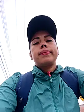 Snapshot of _andrea30 chatting on December 15, 11:49 am andrea30 online show from December 15, 11:49 am