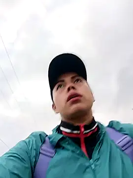 Snapshot of _andrea30 chatting on October 17, 11:12 am andrea30 online show from October 17, 11:12 am