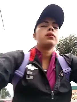 Snapshot of _andrea30 chatting on March 14, 12:40 pm andrea30 online show from March 14, 12:40 pm