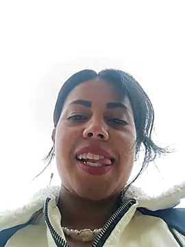  andrea30 online show from March 6, 12:00 pm