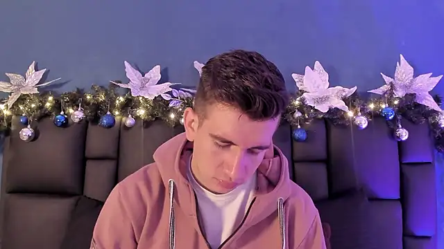 MikaelSlow online show from January 8, 3:56 am