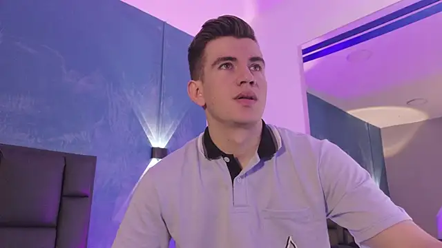 MikaelSlow online show from April 2, 3:35 am