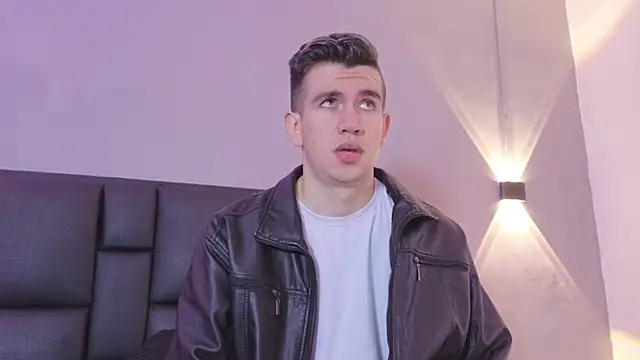 MikaelSlow online show from April 15, 4:18 am