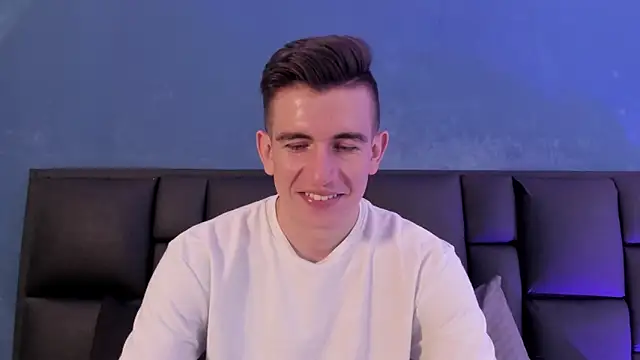 MikaelSlow online show from January 19, 2:15 am