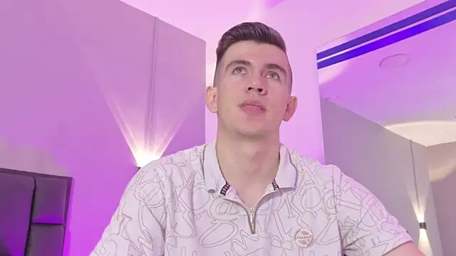 MikaelSlow online show from April 8, 4:36 am