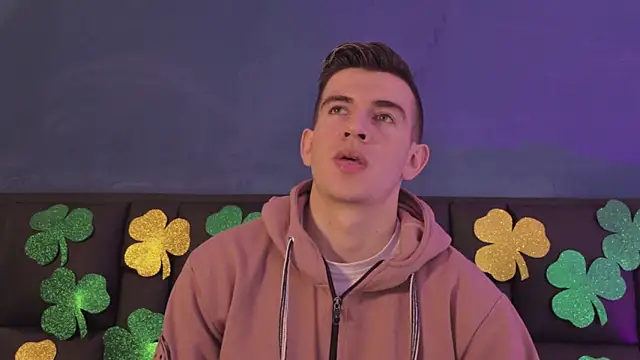 MikaelSlow online show from March 18, 3:53 am