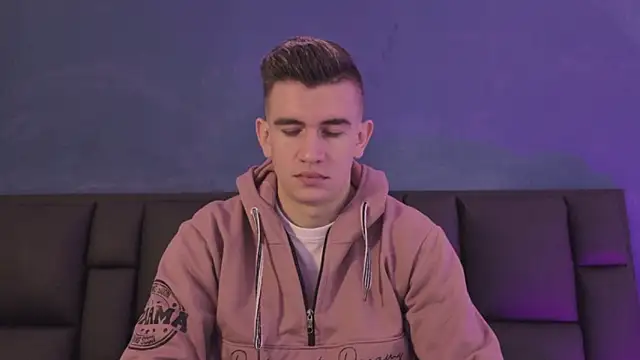 MikaelSlow online show from March 27, 3:37 am