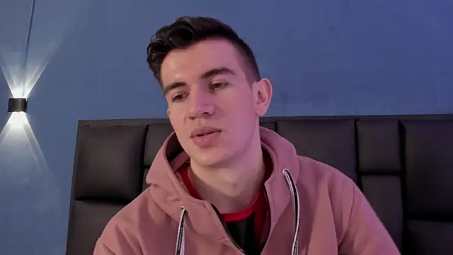 Snapshot of MikaelSlow chatting on November 14, 4:05 am MikaelSlow online show from November 14, 4:05 am