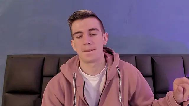 MikaelSlow online show from February 28, 3:50 am