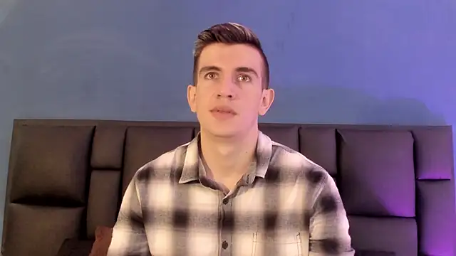 MikaelSlow online show from February 18, 2:09 am