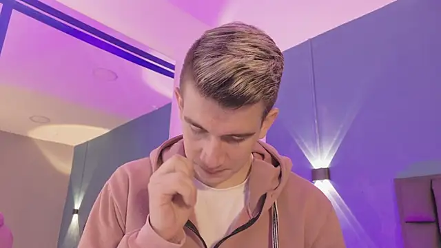 MikaelSlow online show from March 3, 3:46 am