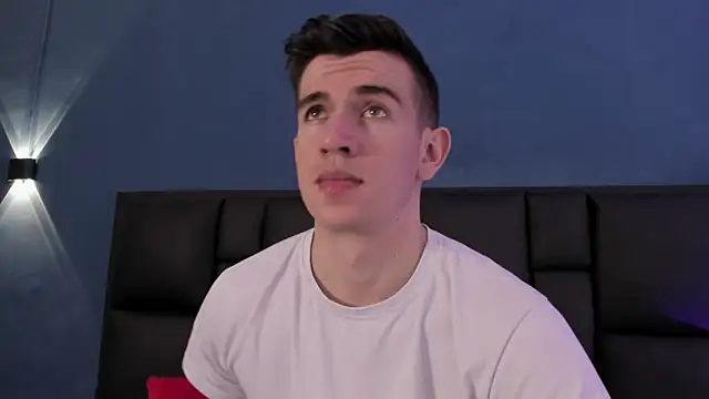 Snapshot of MikaelSlow chatting on November 12, 4:16 am MikaelSlow online show from November 12, 4:16 am