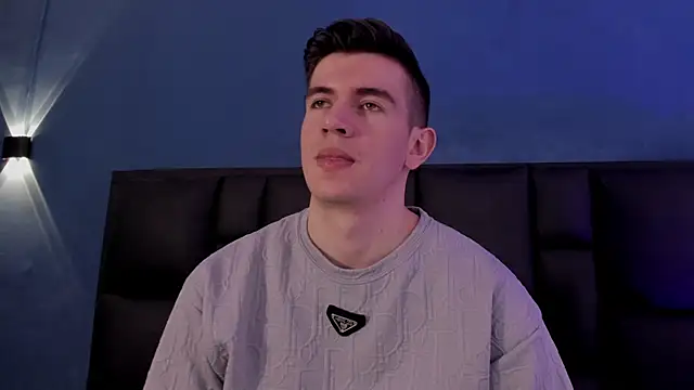 Snapshot of MikaelSlow chatting on November 22, 4:00 am MikaelSlow online show from November 22, 4:00 am