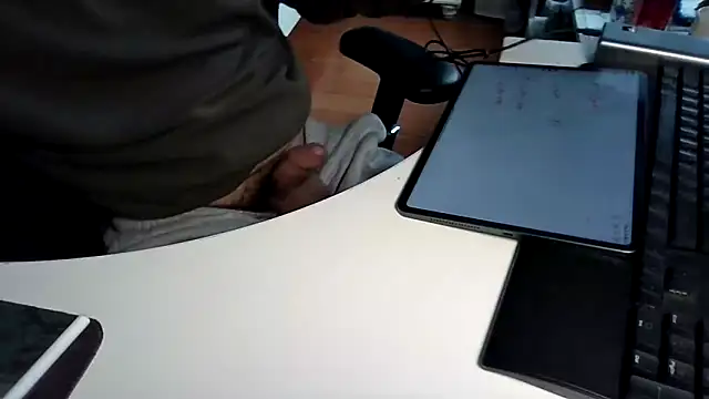 big-pig online show from February 24, 6:25 am