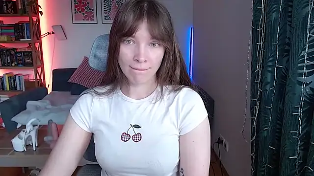 Snapshot of kenzie_x chatting on July 9, 4:24 am kenzie x online show from July 9, 4:24 am