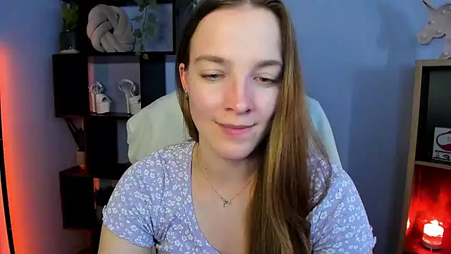 Snapshot of kenzie_x chatting on March 7, 9:29 am kenzie x online show from March 7, 9:29 am