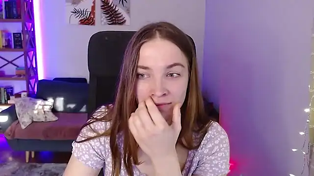 Snapshot of kenzie_x chatting on March 21, 5:43 am kenzie x online show from March 21, 5:43 am