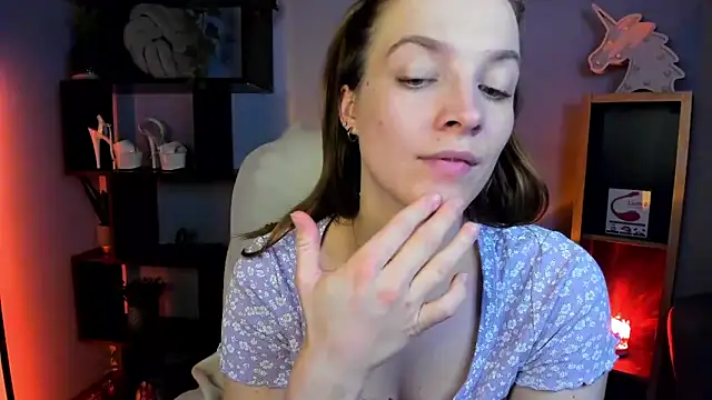 Snapshot of kenzie_x chatting on March 13, 11:51 am kenzie x online show from March 13, 11:51 am