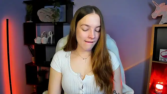 Snapshot of kenzie_x chatting on March 11, 5:13 am kenzie x online show from March 11, 5:13 am