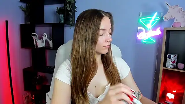 Snapshot of kenzie_x chatting on October 8, 6:48 am kenzie x online show from October 8, 6:48 am