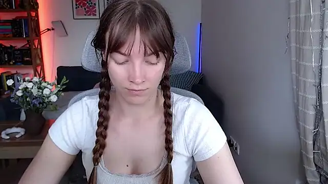 Snapshot of kenzie_x chatting on June 18, 9:14 am kenzie x online show from June 18, 9:14 am