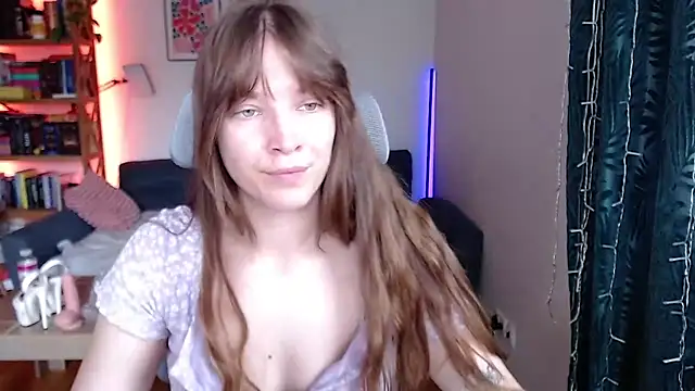Snapshot of kenzie_x chatting on July 7, 6:47 am kenzie x online show from July 7, 6:47 am